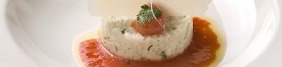 Tartaar van zeebaars met koriander, biologische tomaat en Parmezaanse kaas
